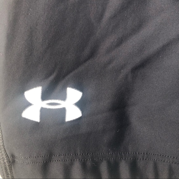 Under Armour Women's Compression Short Black Size M MPZ - Picture 3 of 5